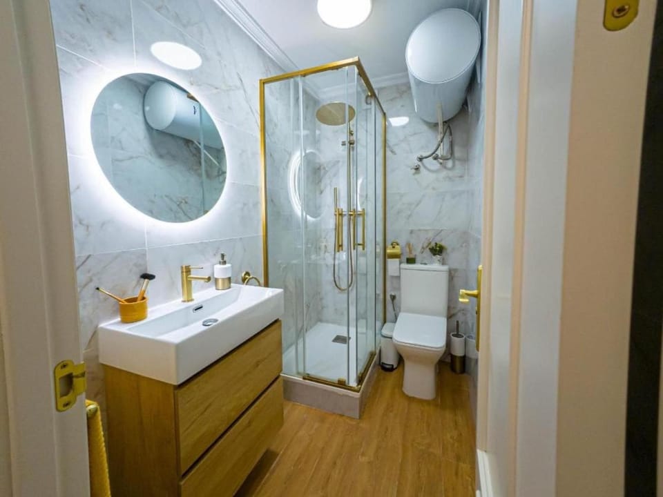 Boutique apartment next to the Cathedral and the Giralda Apartment in Seville