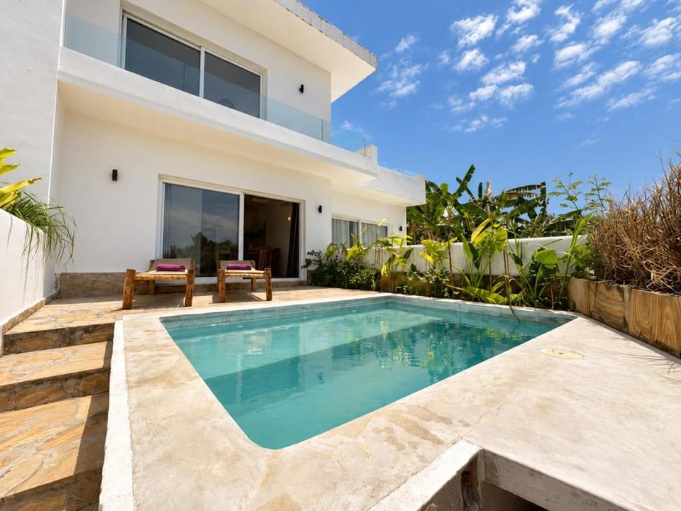Property building, Garden view, Swimming pool