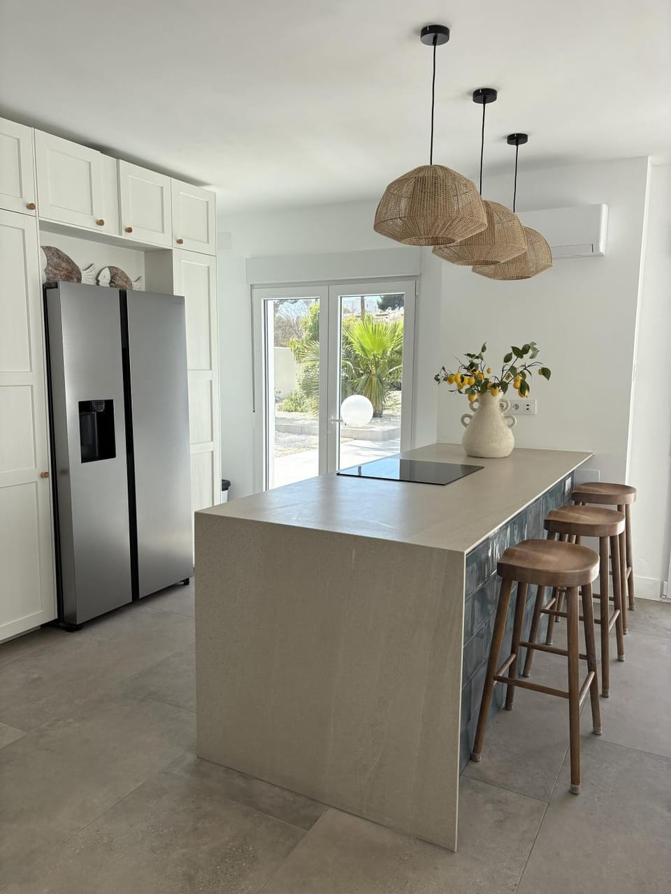 Kitchen or kitchenette, oven, stove