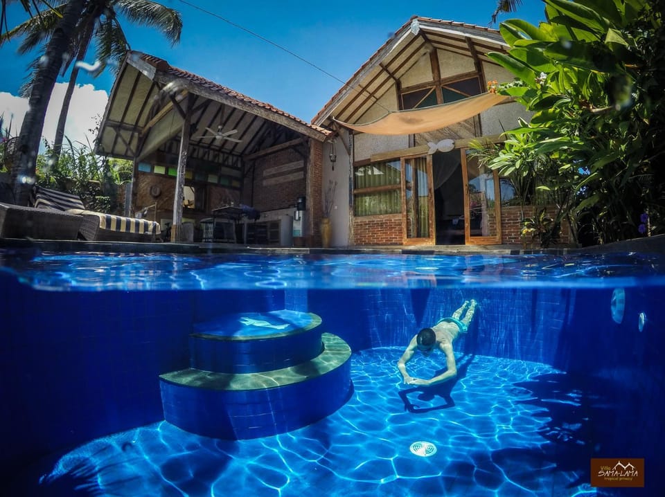 Swimming pool