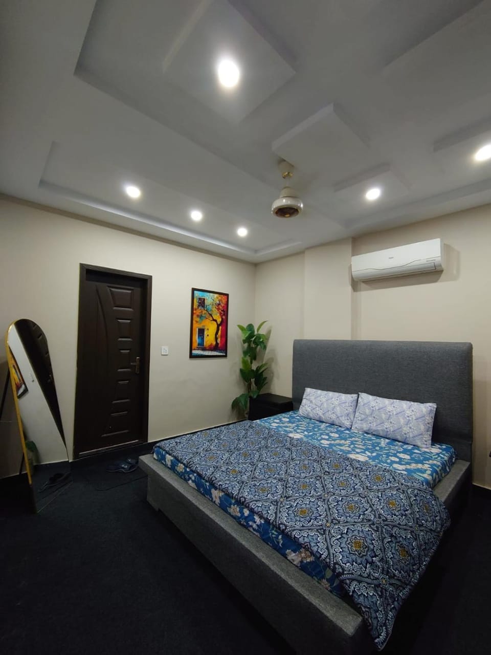 Bed, Photo of the whole room, Bedroom, air conditioner