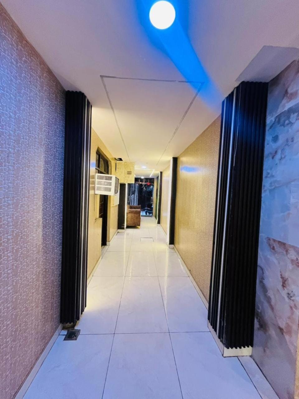 Hotel Shayma Grand Hotel in New Delhi
