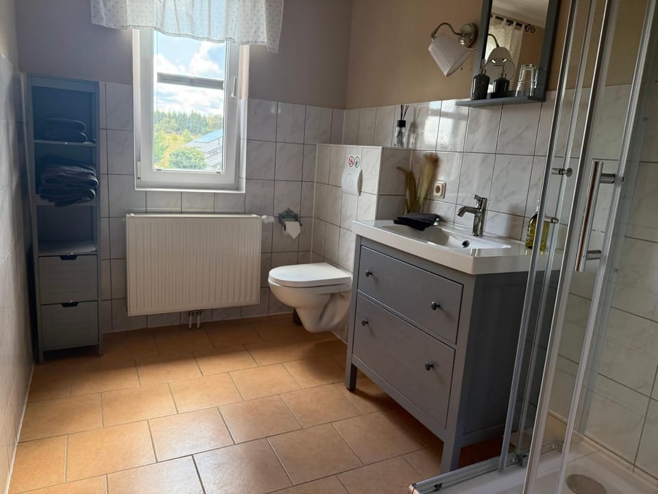 Shower, Toilet, Bathroom