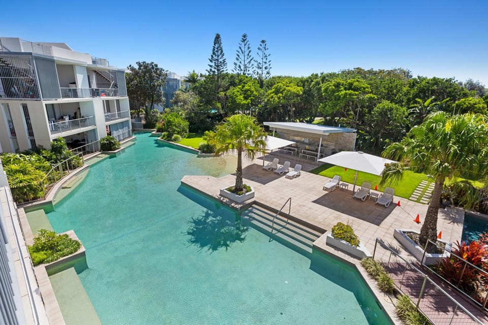 View (from property/room), Pool view, Pool view