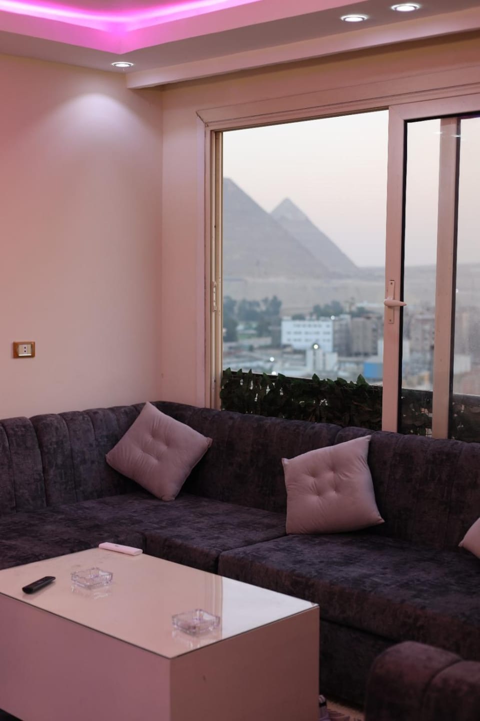 Hotel-style apartment with a view of the Pyramids Apartment in Egypt