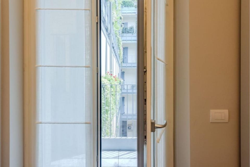 Elegante Appartamento nel Cuore di Milano Apartment in Milan