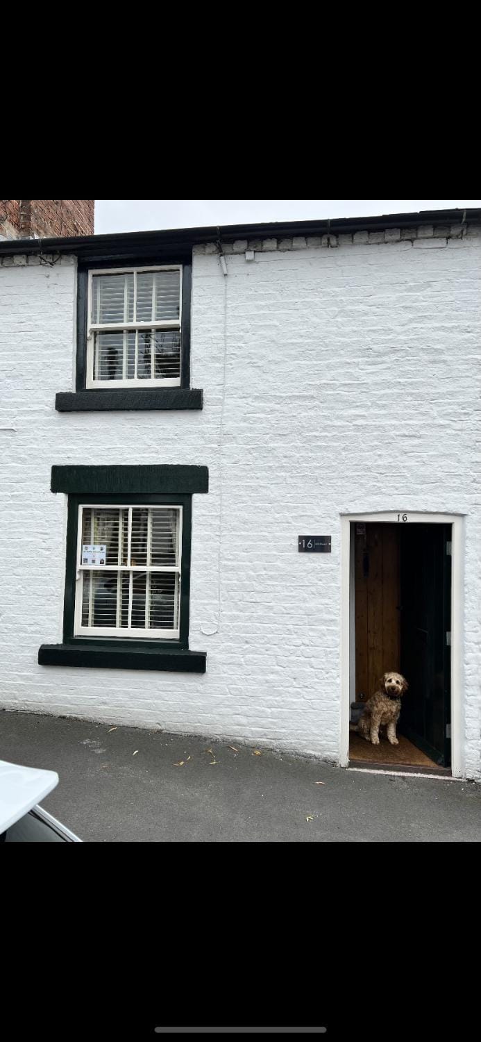 18th Century Holiday Cottage & Dog friendly House in Belper
