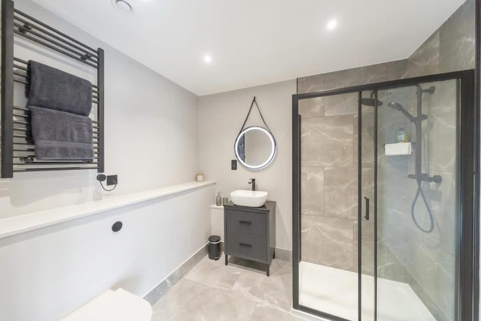 Modern Central Hastings Studio Near Beach Apartment in Hastings
