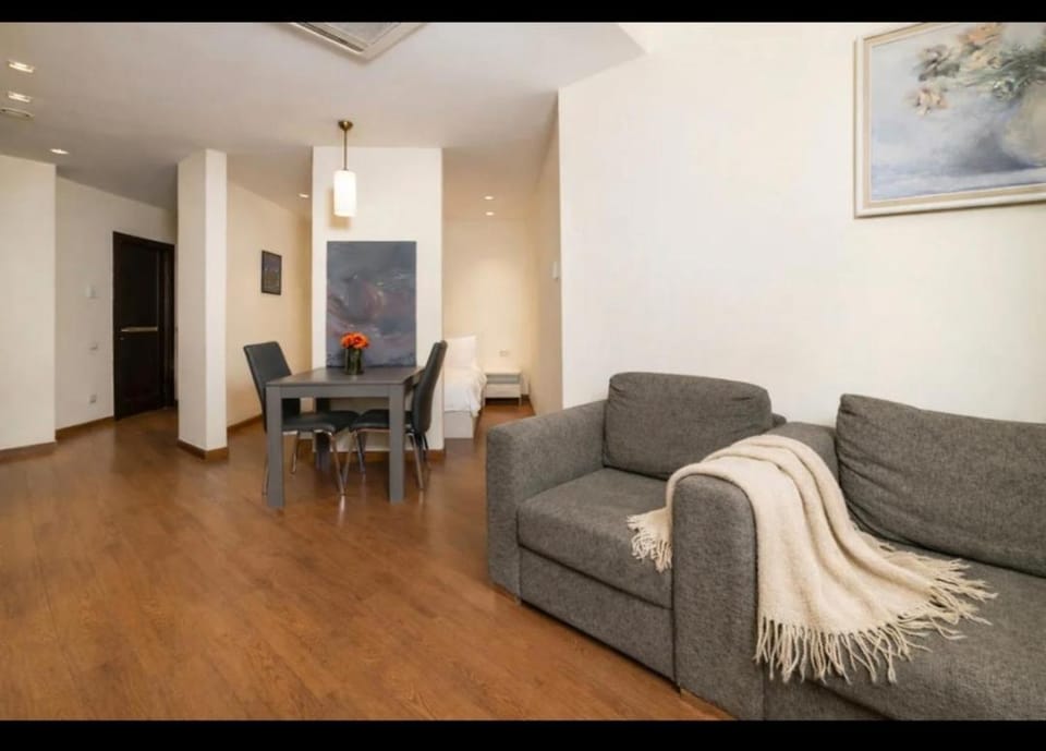 ARM genius LUXURY Apartment in Yerevan