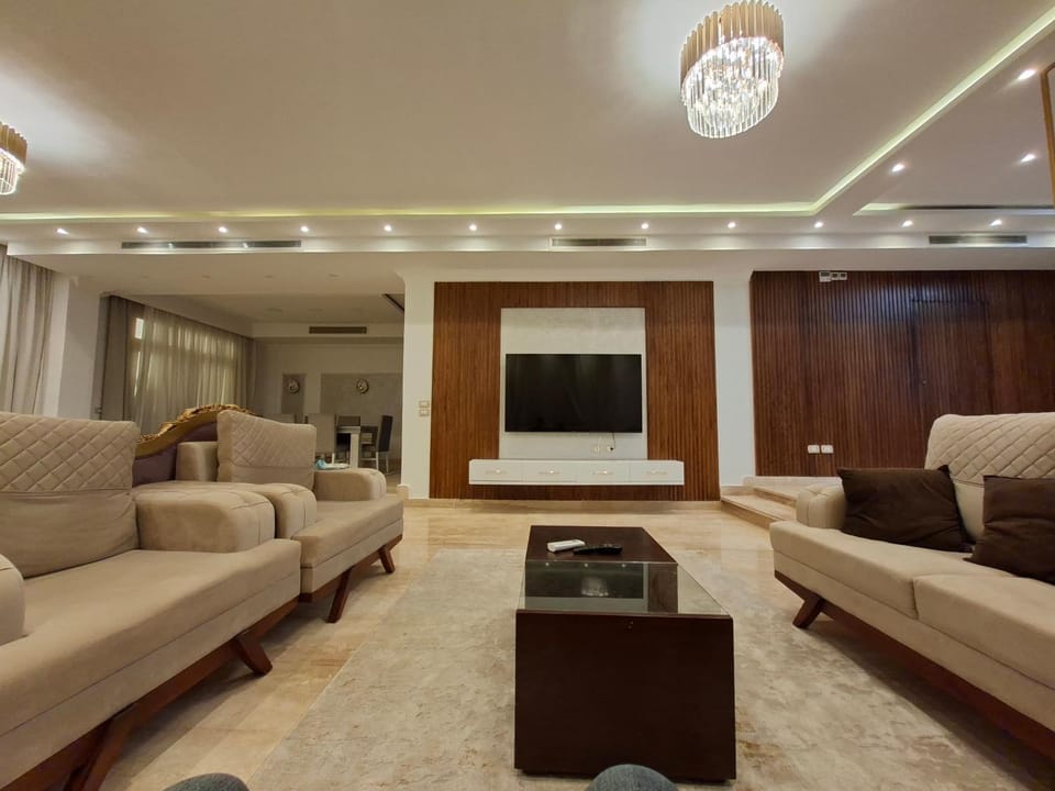 فيلا مفروشة بالكامل للإيجار الشهري كمباوند أكاسيا القاهرة الجديدة Villa in New Cairo City