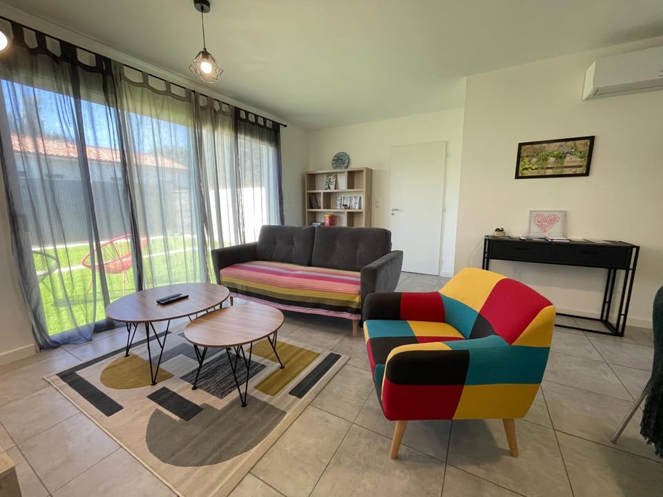Les Tranaises- 2 maisons jumelées - Jacuzzis-12pers - CLIM-au calme Villa in Occitanie