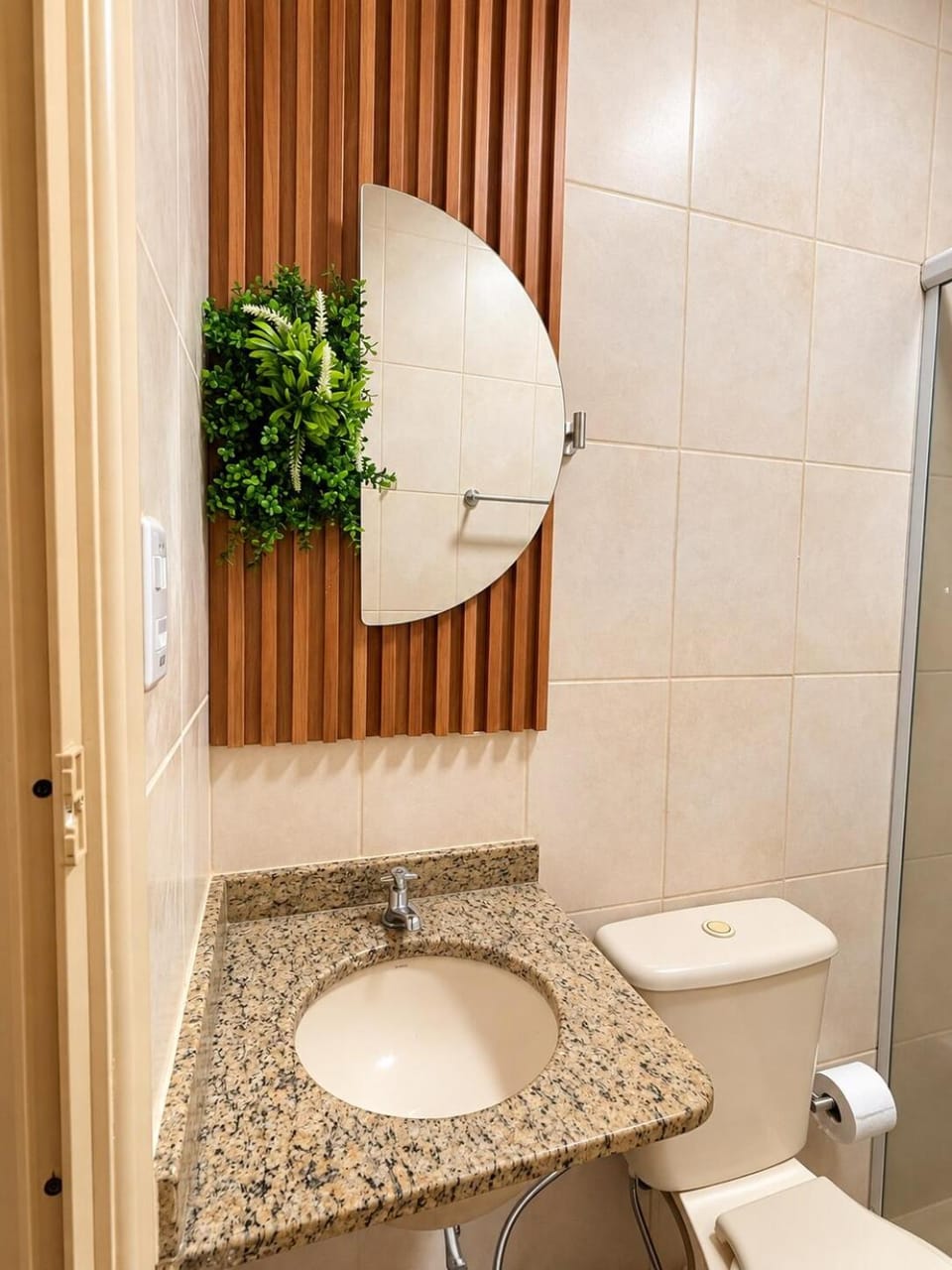Bathroom, towels