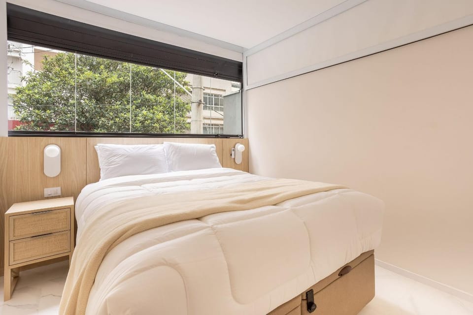 Photo of the whole room, Bedroom
