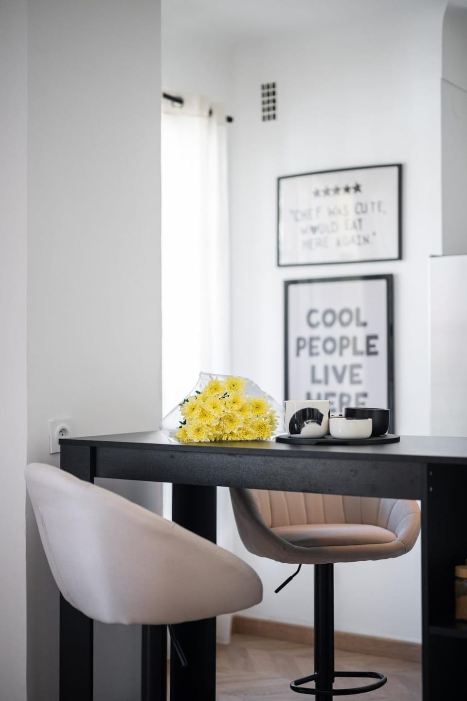 Cozy & Stylish with Air conditioning & Balcony - Libération Apartment in Nice