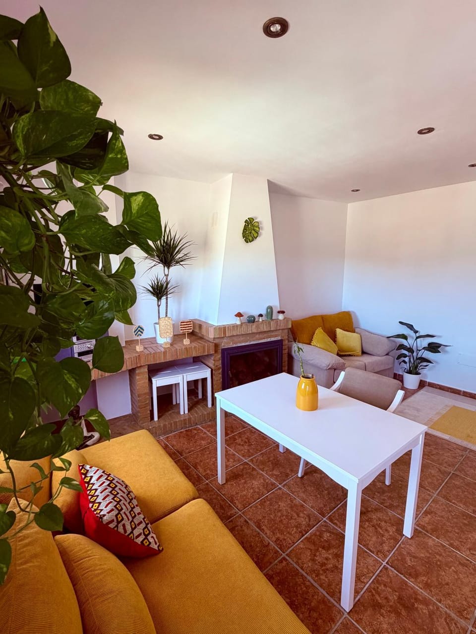 La Casa de las Flores Apartment in Zahara de la Sierra
