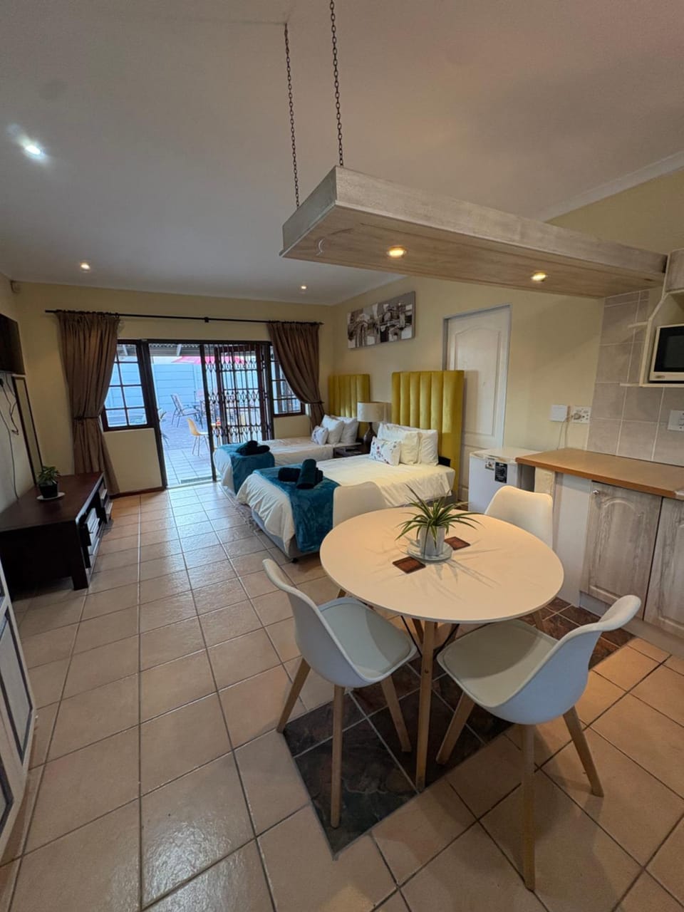 The Elephant inn guest house Bed and Breakfast in Cape Town