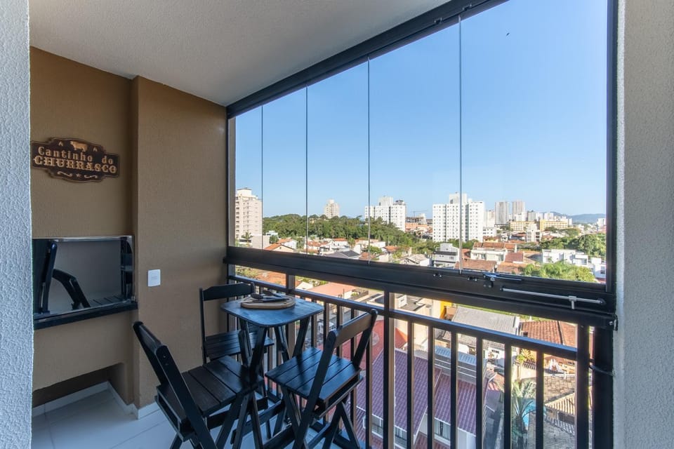 View (from property/room), Balcony/Terrace, Dining area