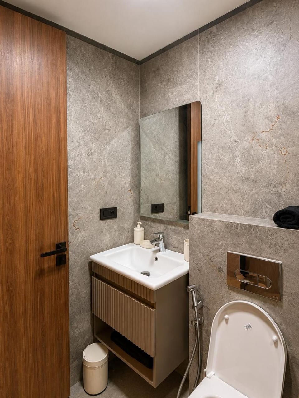 Modern cozy space with private terrace - Palmier Apartment in Casablanca