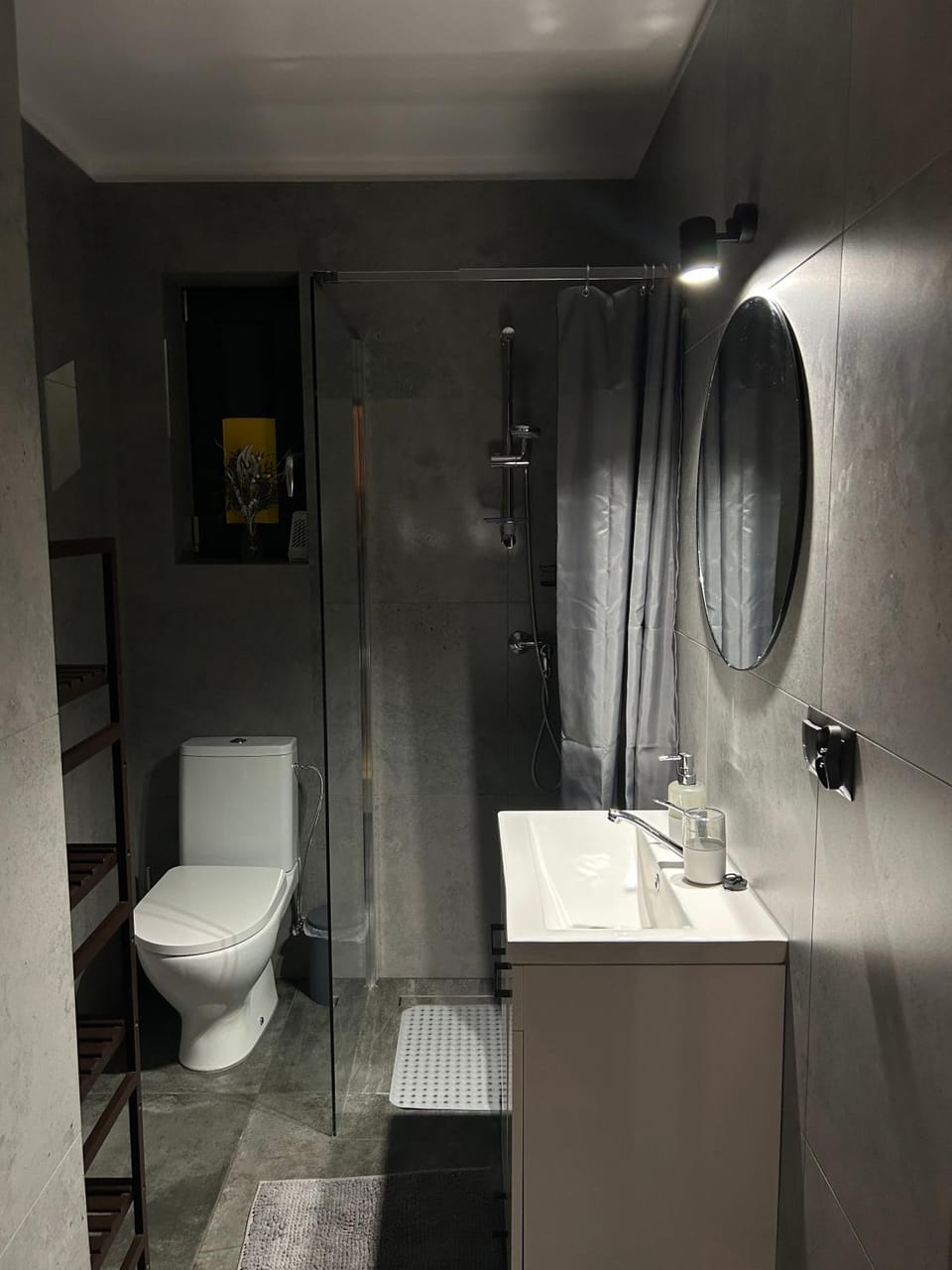 Shower, Toilet, Bathroom