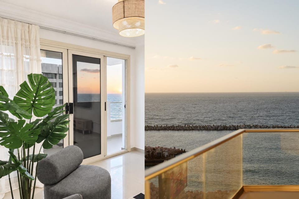 Day, View (from property/room), Balcony/Terrace, Seating area, Sea view