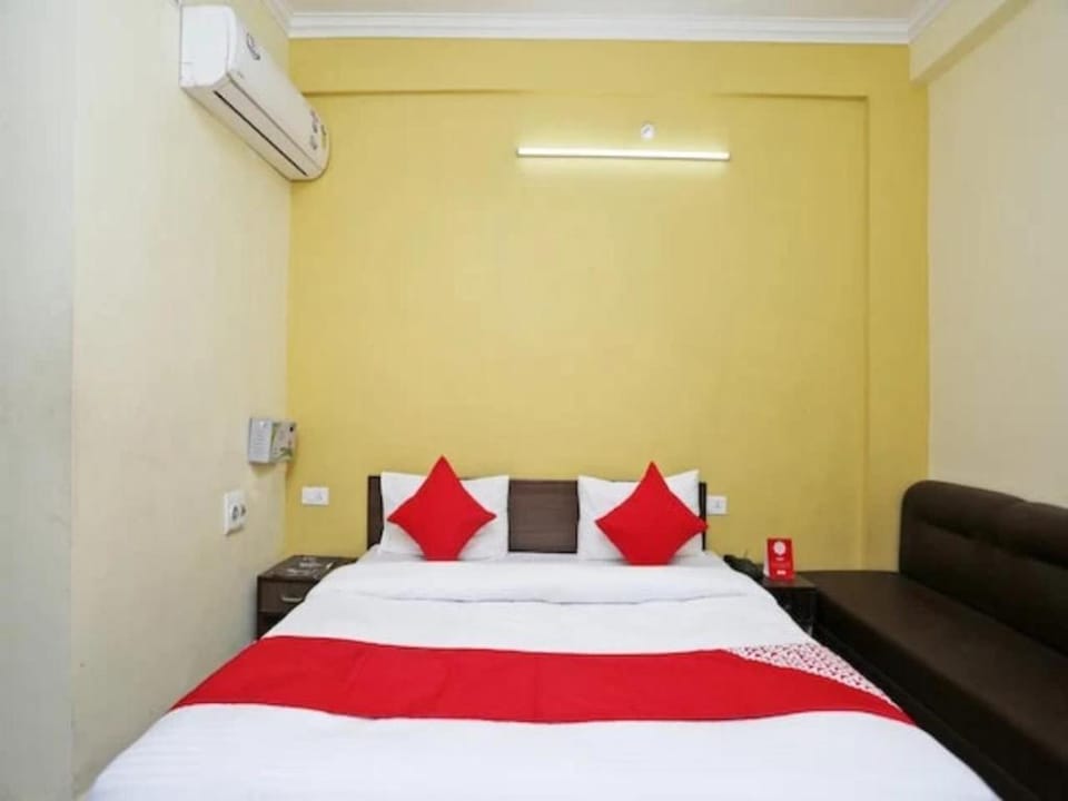 Madhav Bhawan Hotel in Uttar Pradesh