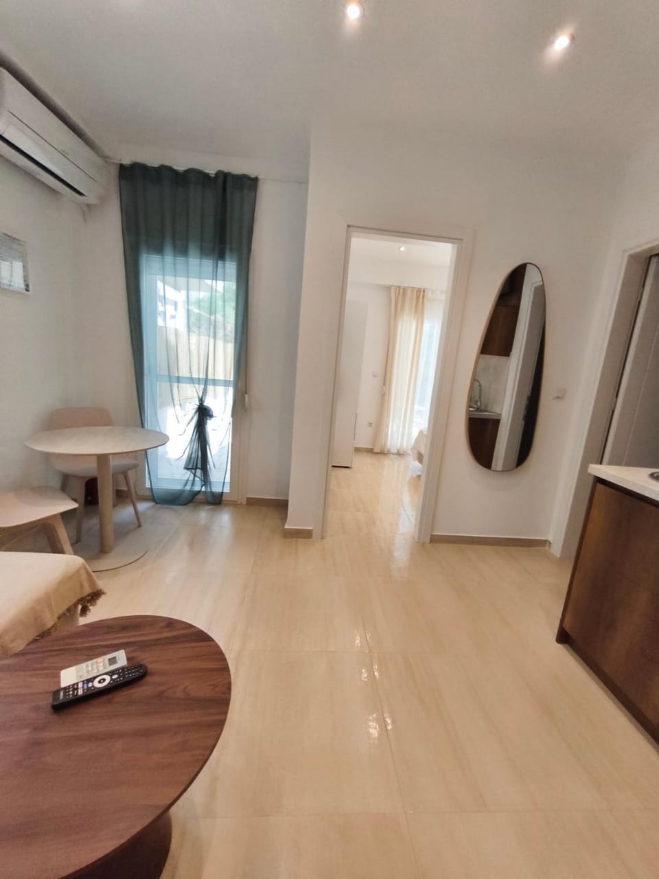 Living room, Seating area, air conditioner