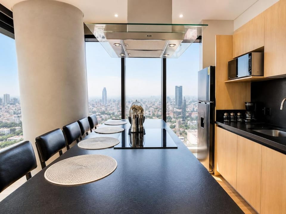 24th Floor Condo City View, Pool, Heart of CDMX House in Mexico City