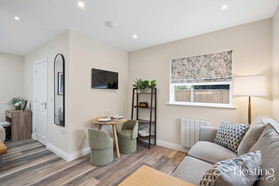 The Courtyard Apartments - Parsley Apartment in Henley-on-Thames