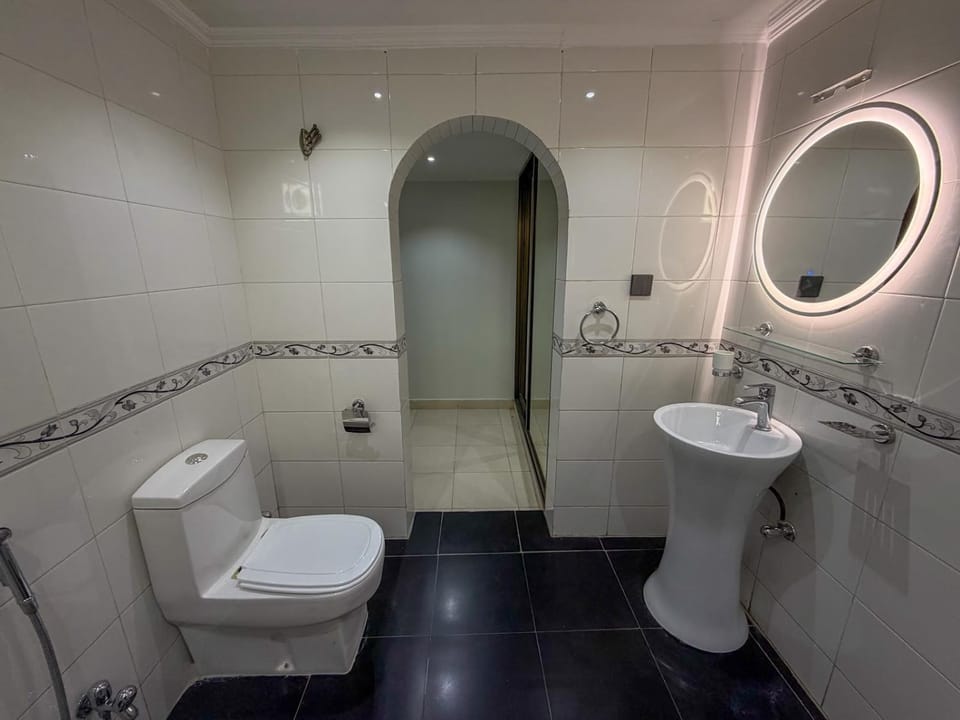 Shower, Bathroom, bidet