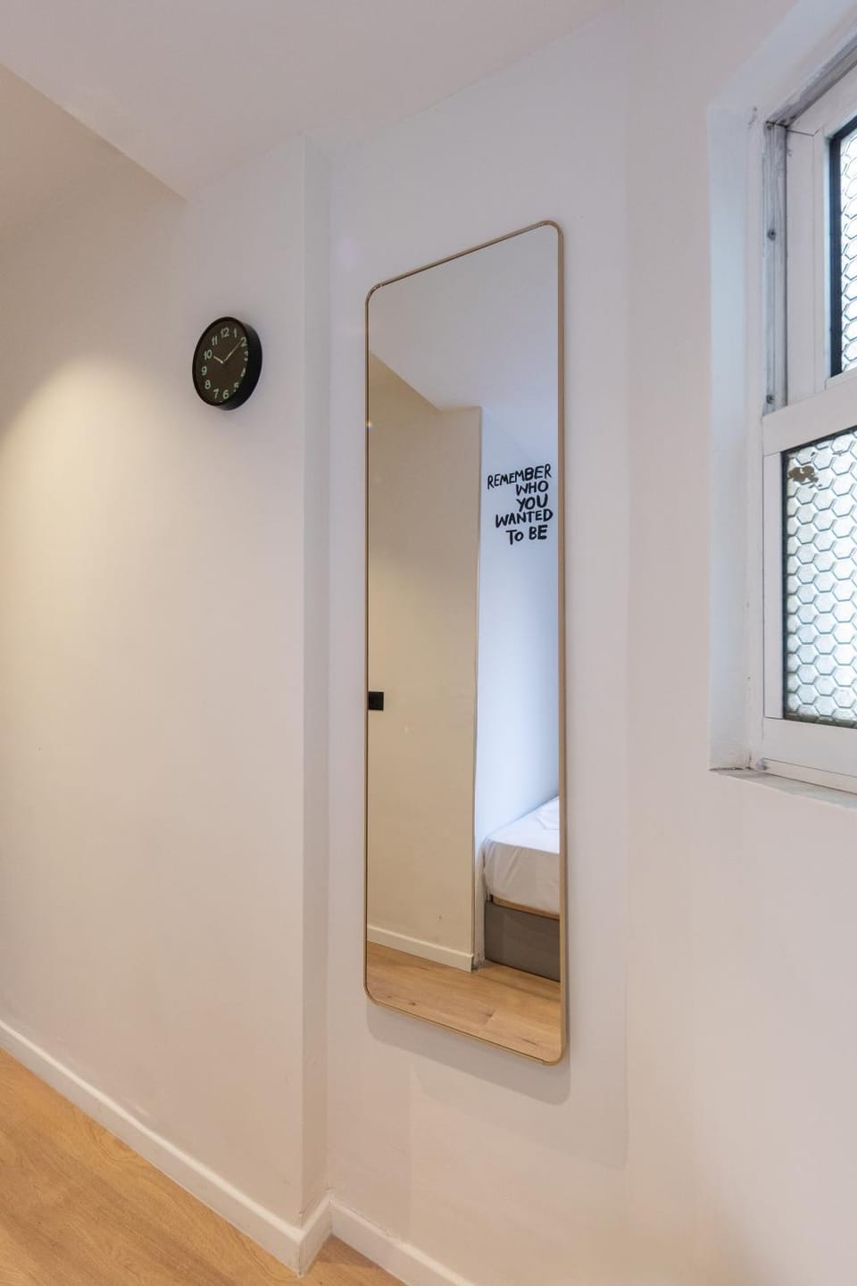 DADA Art Gallery - Hotel Hotel in Tirana