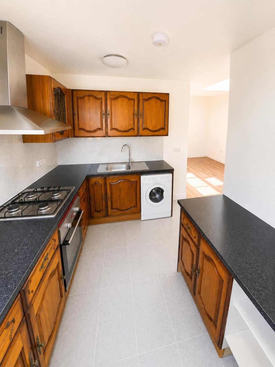 Catherine Gardens Apartment Hounslow Ground Floor 2 Bedrooms Apartment in Isleworth