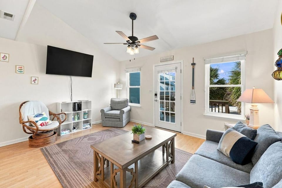 Lucky Enough Too - The Perfect Beach Getaway! Apartment in Topsail Island
