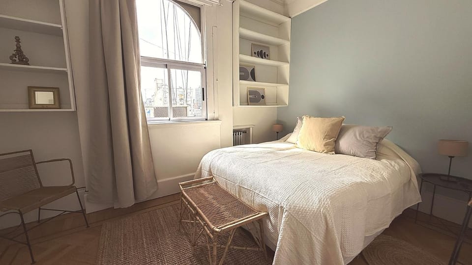1933 Heritage Bldg - 3BR - Obelisk Views Apartment in Buenos Aires