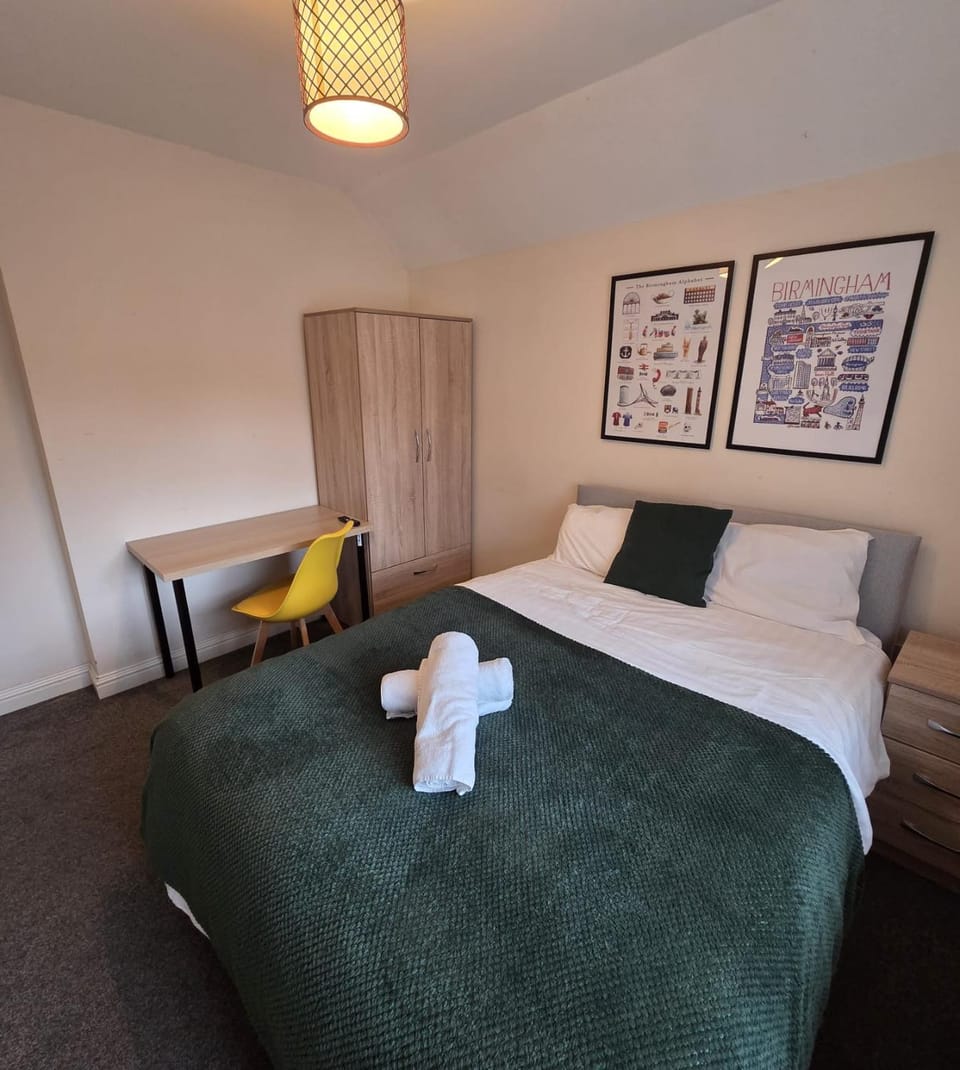 Woodgreen Shared House Bed and Breakfast in Walsall