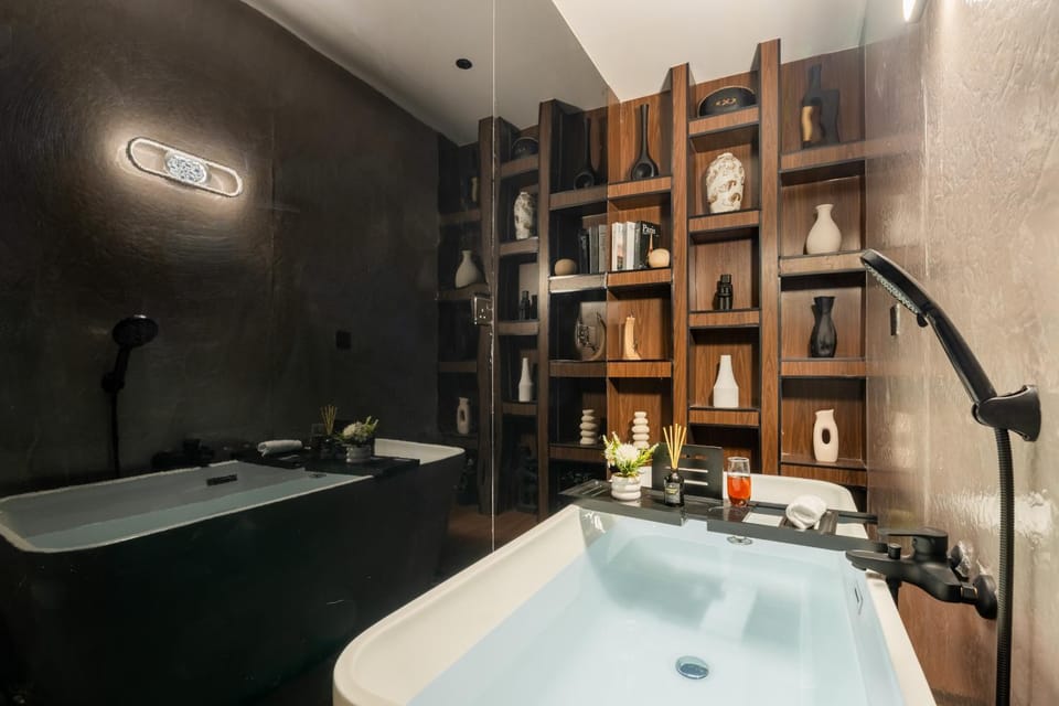 جناح أنيق ذو بانيو للاسترخاء Chic 1BR 8 Apartment in Riyadh