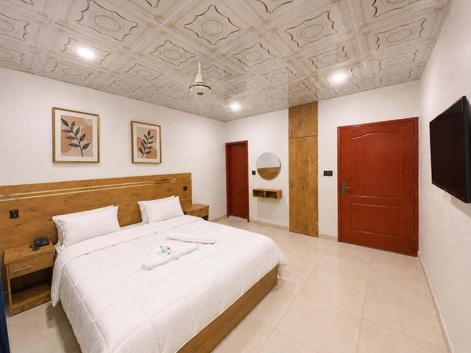 Hotel Pine Palace Karachi Apartment in Karachi