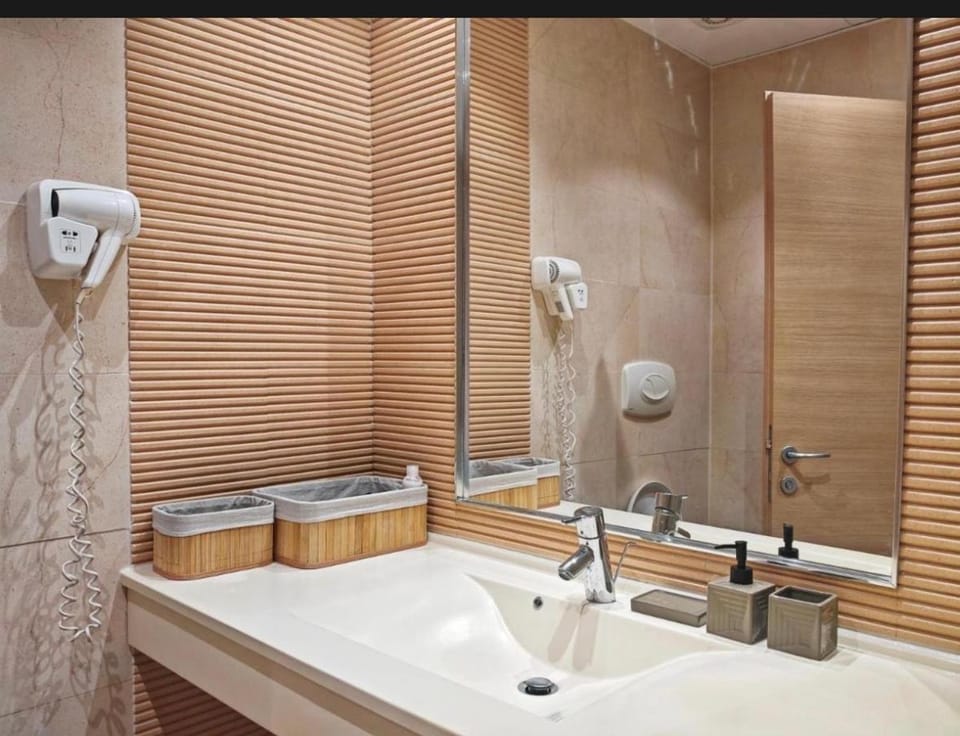 Rin White Hotel Apartment in Bucharest