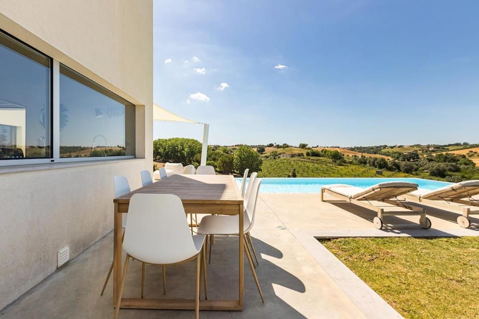 Countryside Villa House in Santarém District, Portugal