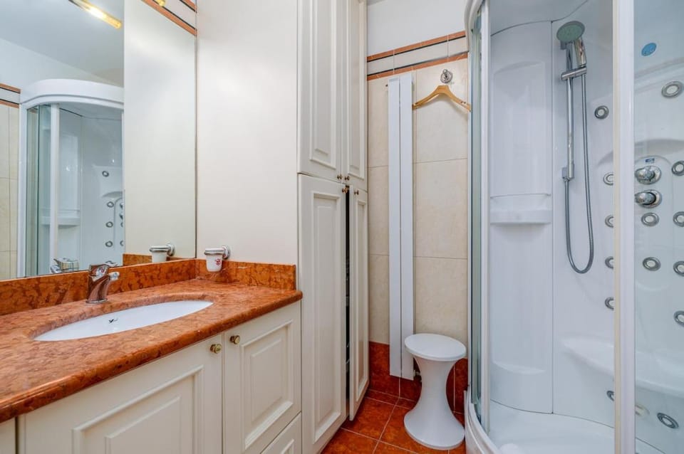 Maison Joséphine, large 3-room apartment with Sea and Monaco view Apartment in Avenue du Carnier
