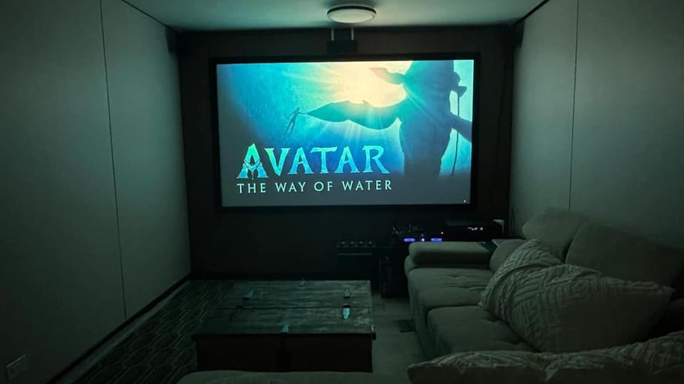 TV and multimedia, Living room, Seating area, Evening entertainment