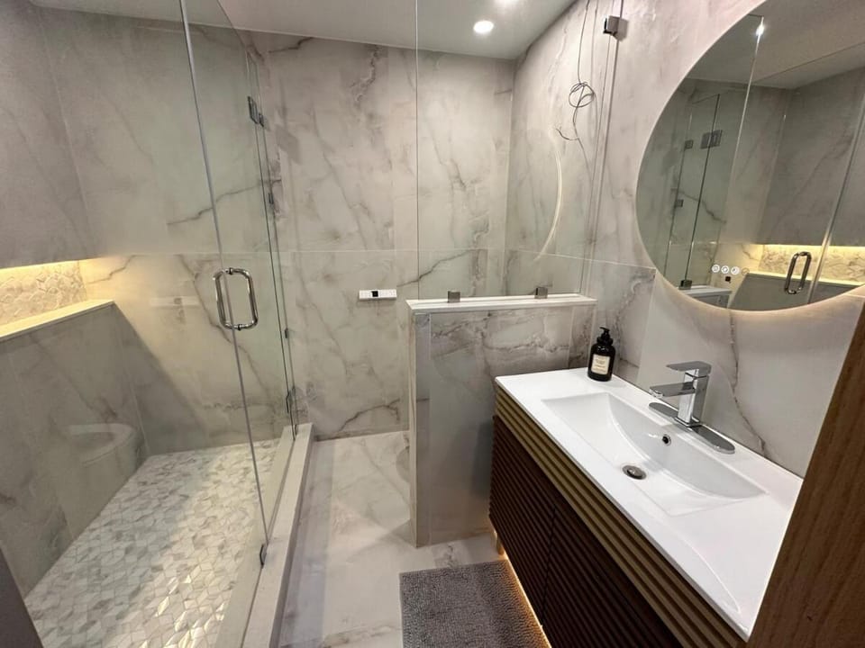 Shower, Bathroom