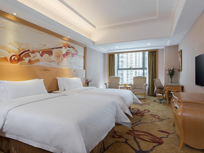 Vienna International Hotel Shenzhen Qianhai Hotel in Shenzhen