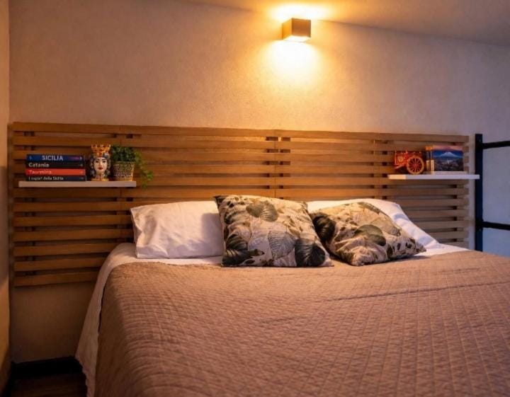 Dimora Santa Barbara Apartment in Catania