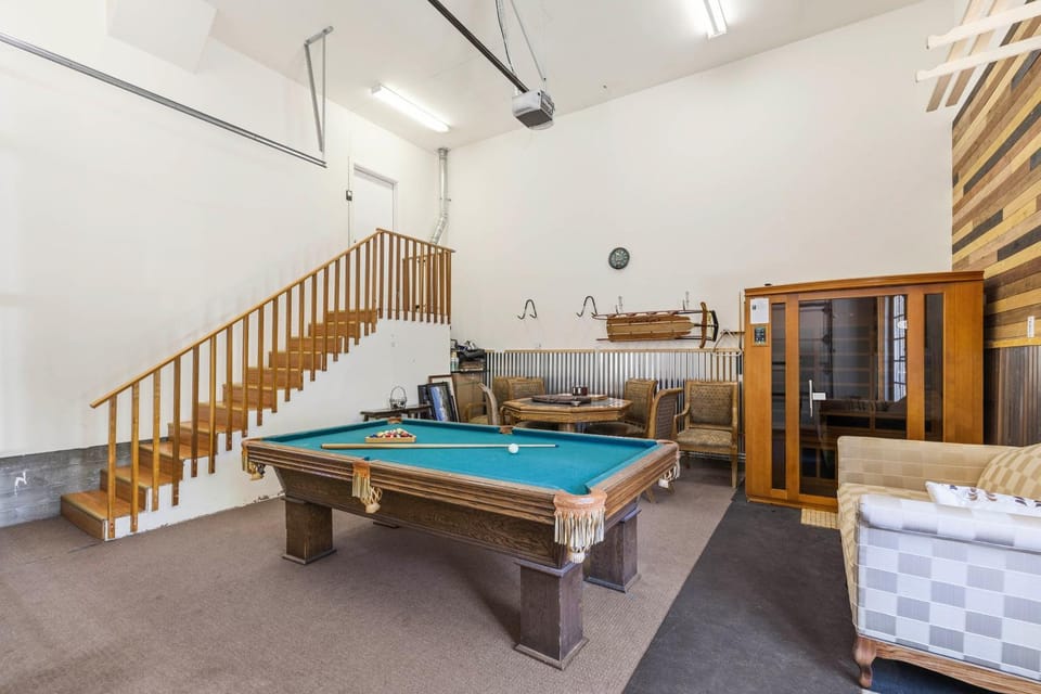 Hot Tub & Mtn Views! Big Bear All-Seasons Escape House in Big Bear