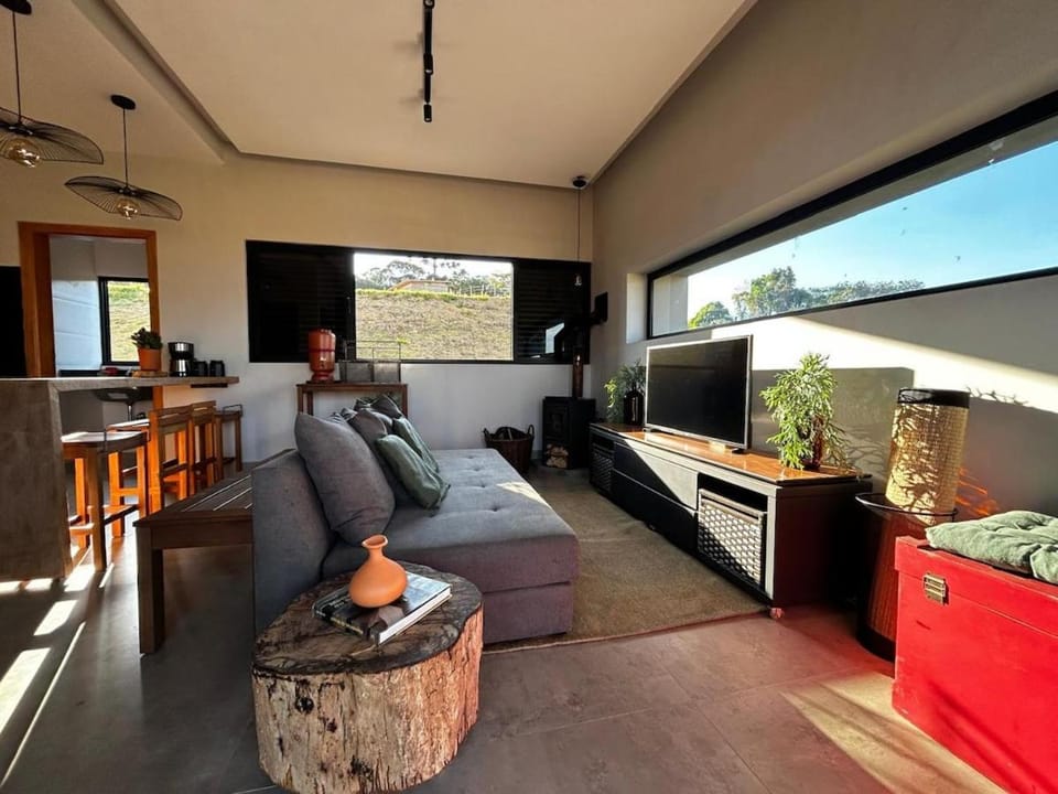 Studio Vayo Refúgio na colina, vista e cachoeira House in State of São Paulo
