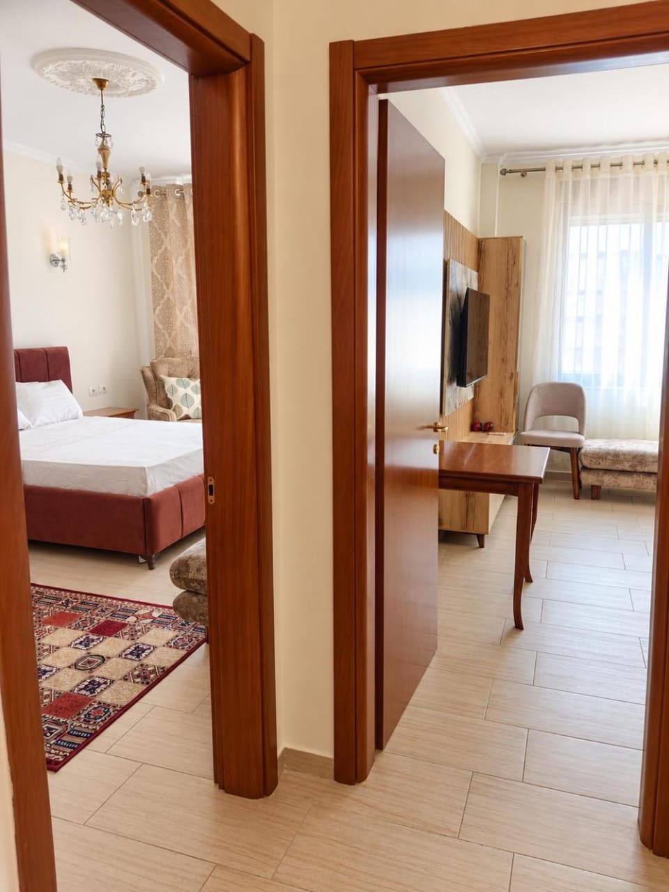 Photo of the whole room, Bedroom, kitchen