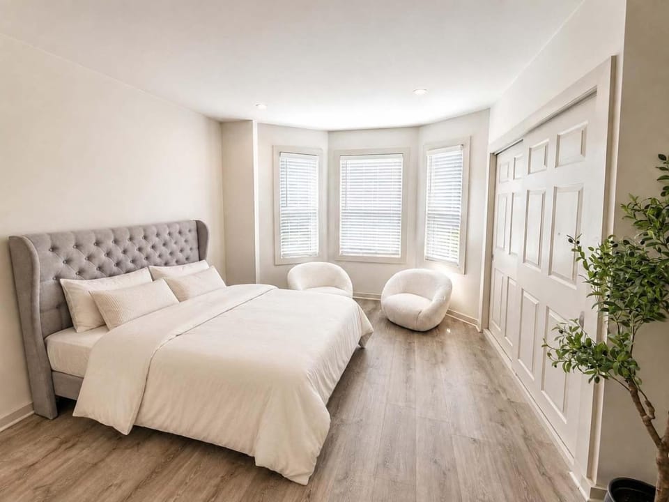 3bdrm Apt next to Airport-Downtown 7 min drive Apartment in Chelsea