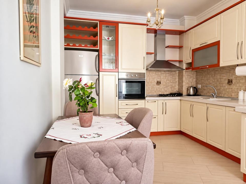 Kitchen or kitchenette, Living room, Seating area, Dining area, dishwasher
