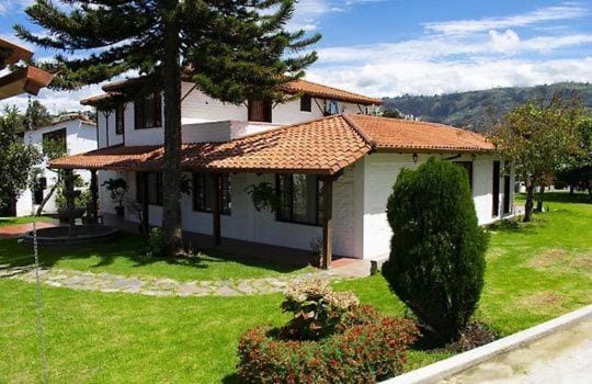 Quinta Las Buganvillas Depar Independiente Apartment in Ambato