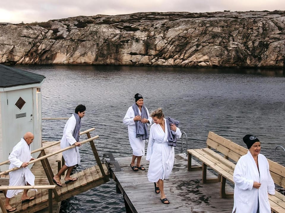 People, Neighbourhood, Natural landscape, Sauna, Spa and wellness centre/facilities, group of guests, Public Bath